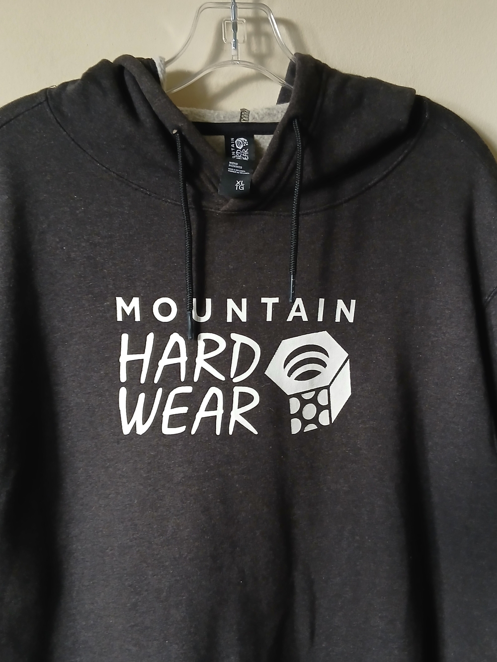 Mountain Hardwear Men’s Black Classic Logo Fleece Lined Hoodie